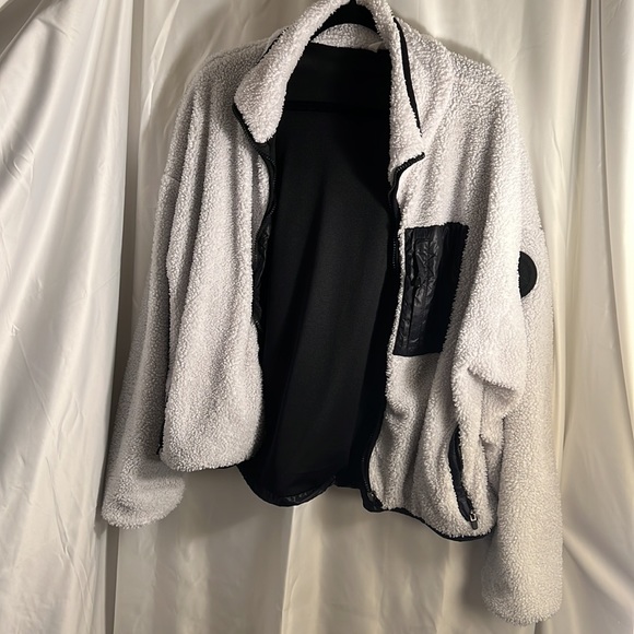 Fabletics Jacket - Picture 2 of 6